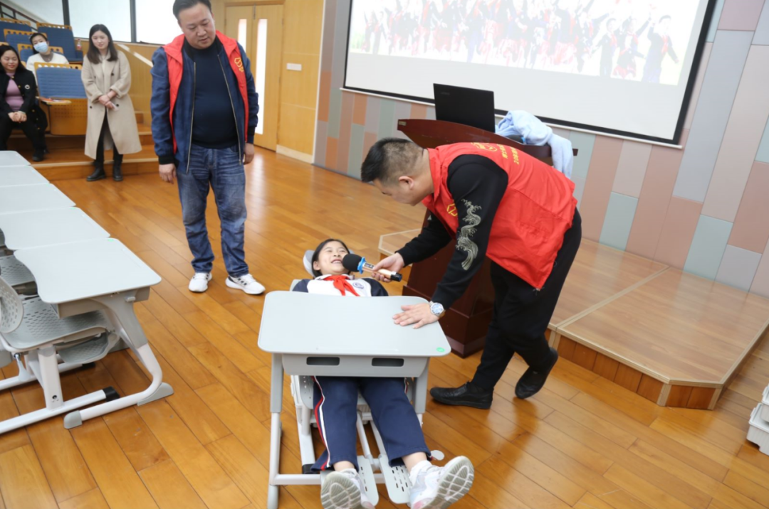 快樂學習，健康午休 | 博士有成午休課桌椅走進莞城中心小學(圖4)